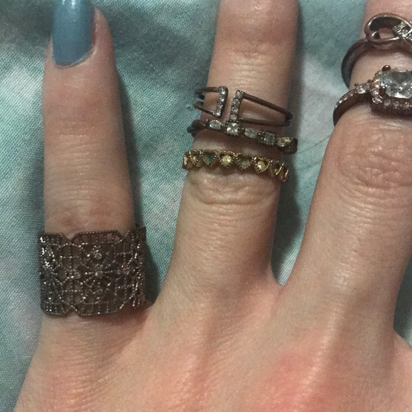 10 rings - Picture 2 of 5